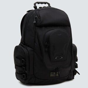 Oakley Icon Backpack 2.0 – 24 L Black (Blackout) | Rugged Urban Gear